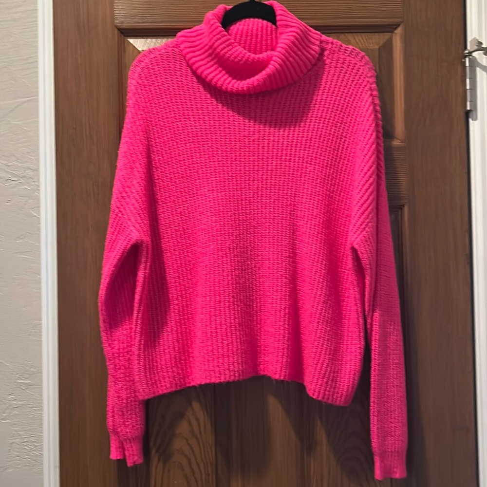 SO Sweater